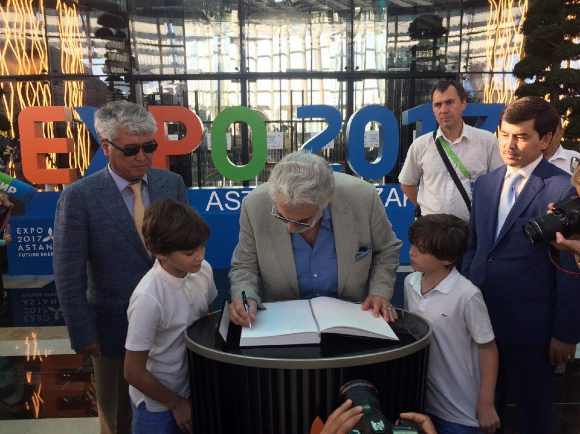 Opera legend Placido Domingo visited EXPO-2017