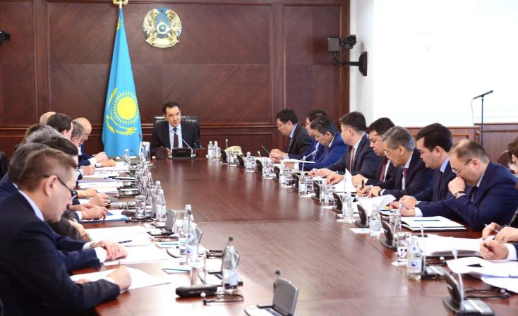 Bakytzhan Sagintayev holds a meeting on implementation of Nation’s Plan “100 Specific Steps”