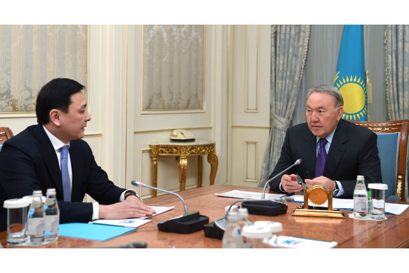 Kazakh President receives governor of West Kazakhstan region