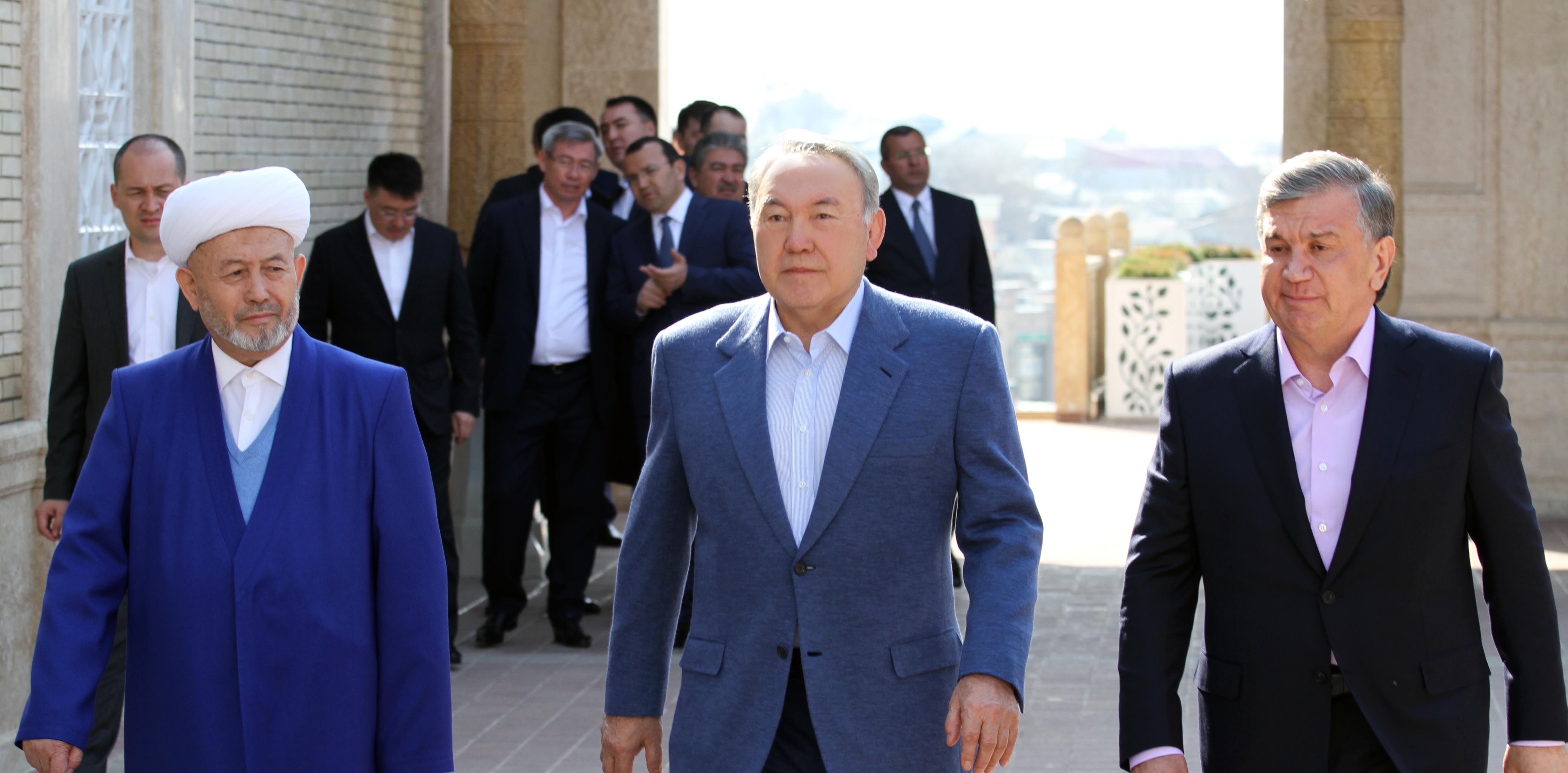 Kazakh President holds a meeting with Uzbek President Shavkat Mirziyoyev in Samarkand