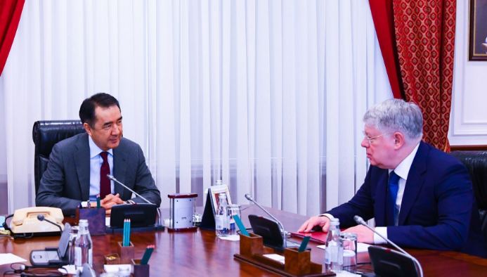 PM meets with Russian Ambassador to Kazakhstan Alexei Borodavkin