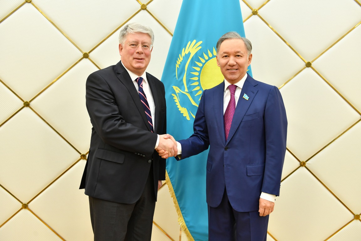 Nurlan Nigmatulin receives the Ambassador of Russia to Kazakhstan