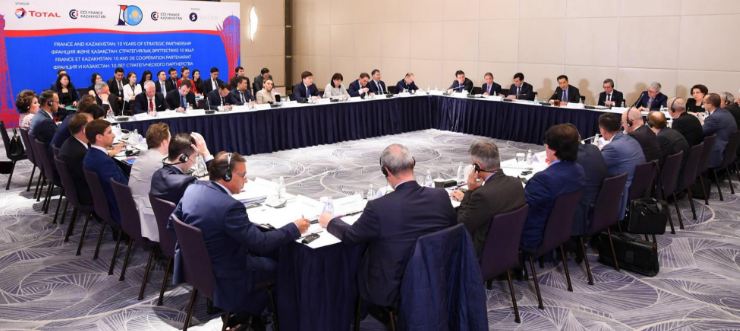 Bakytzhan Sagintayev participates in business forum France – Kazakhstan
