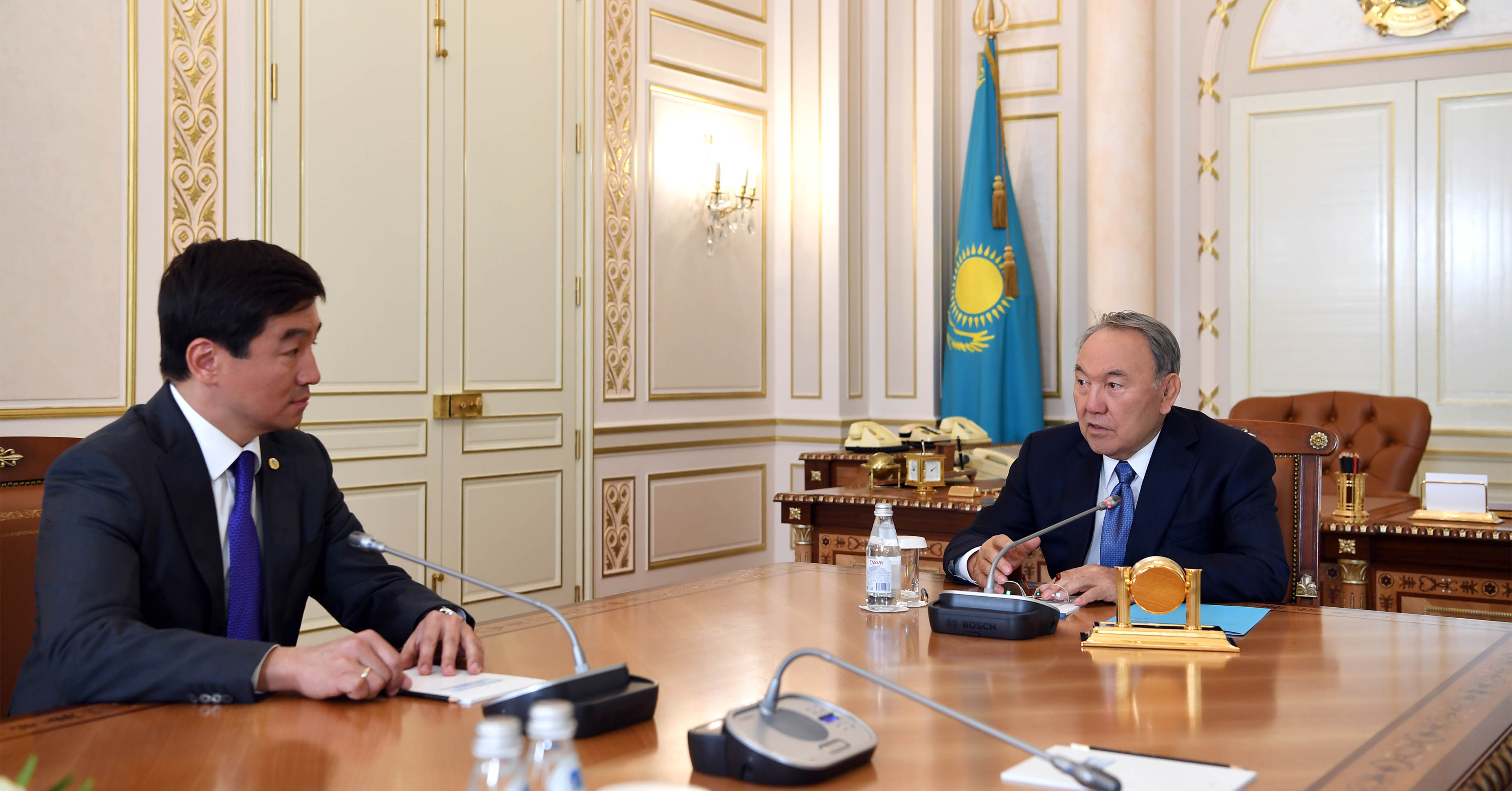 The Head of State holds a meeting with akim of Almaty, Bauyrzhan Baibek