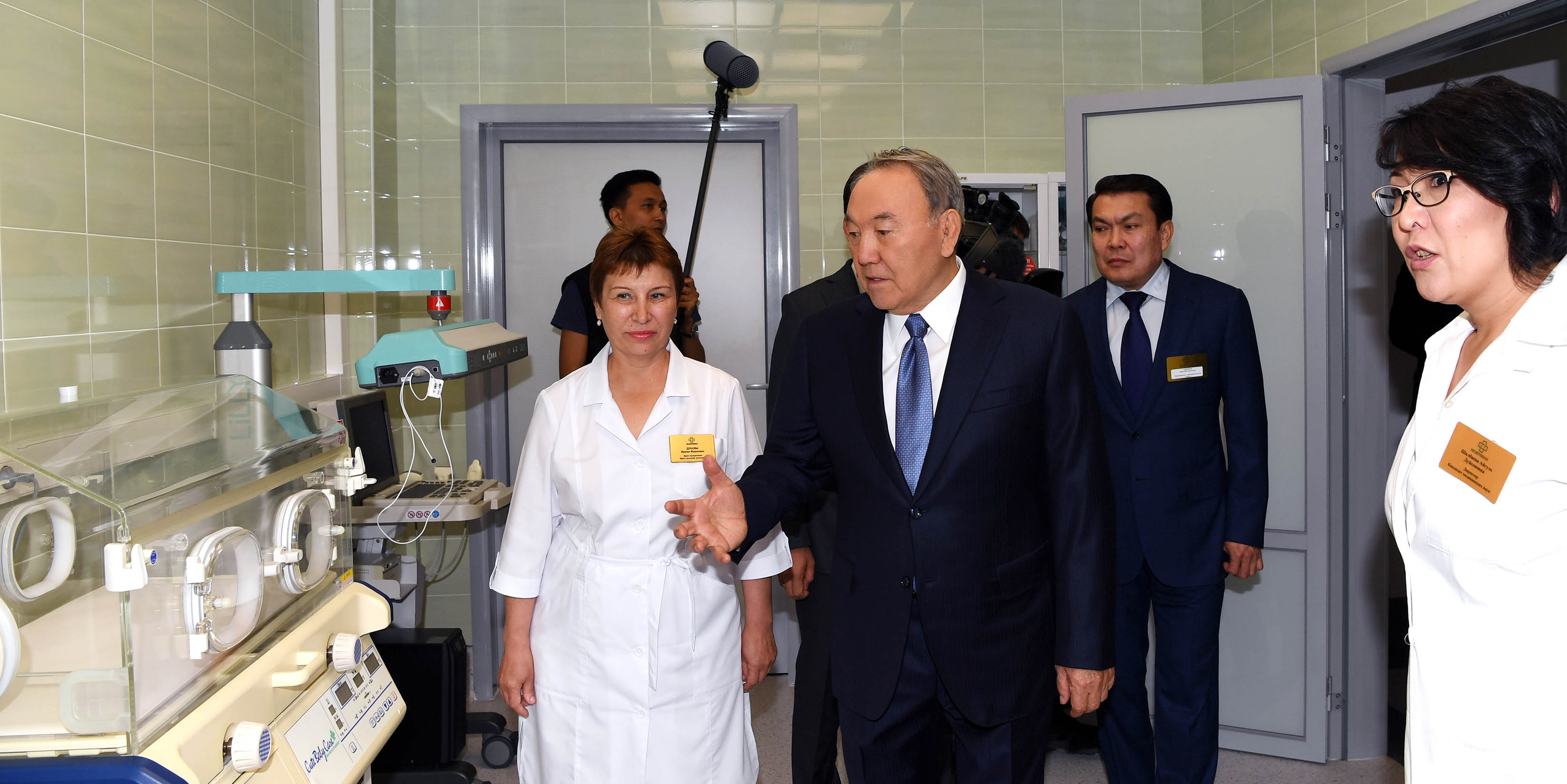 The Head of State visits medical center "Keruen-Medicus"