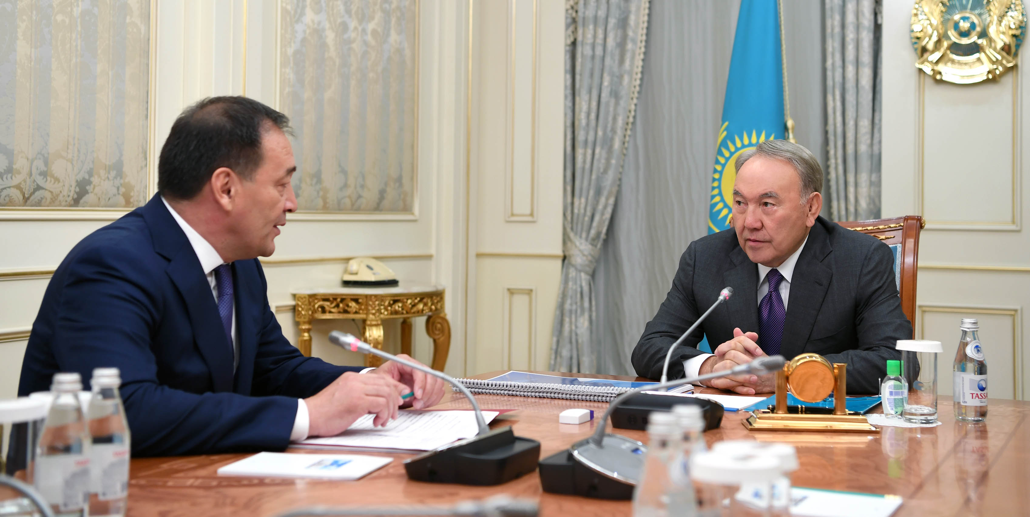 The Head of State holds a meeting with Akim of Mangistau region