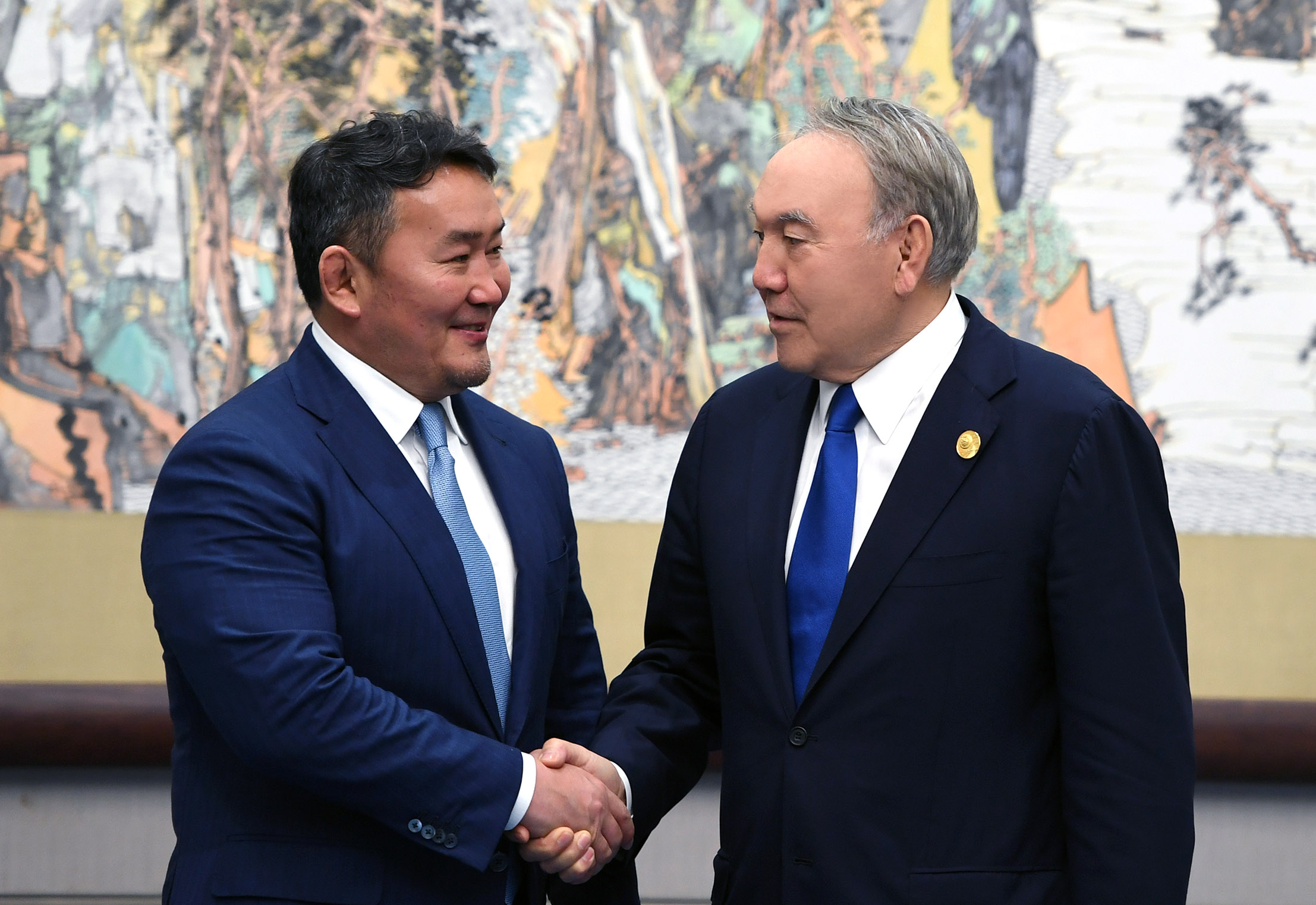 Kazakh President meets with Mongolian President