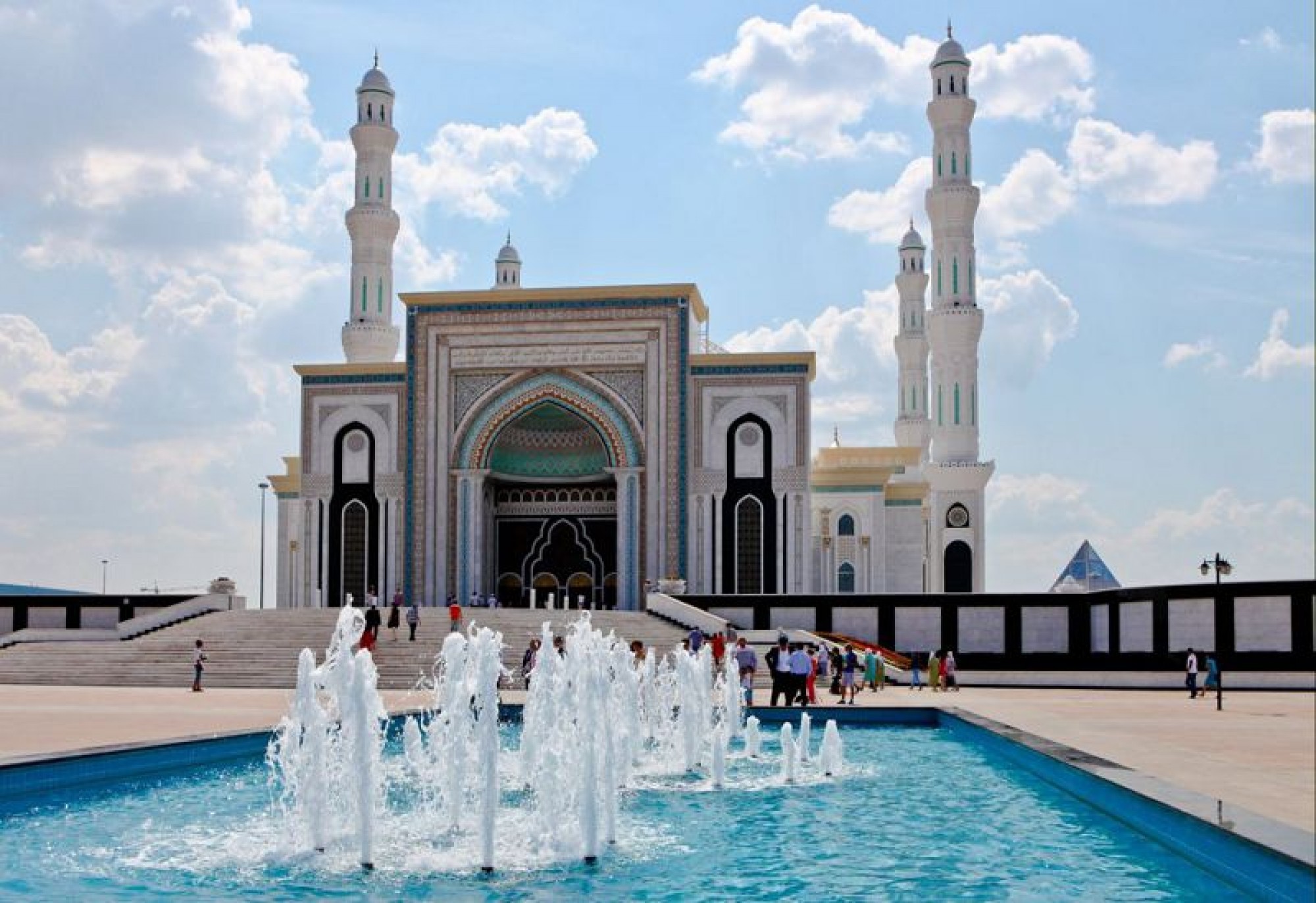 Kazakh President congratulates Kazakhstanis on Eid al-Fitr