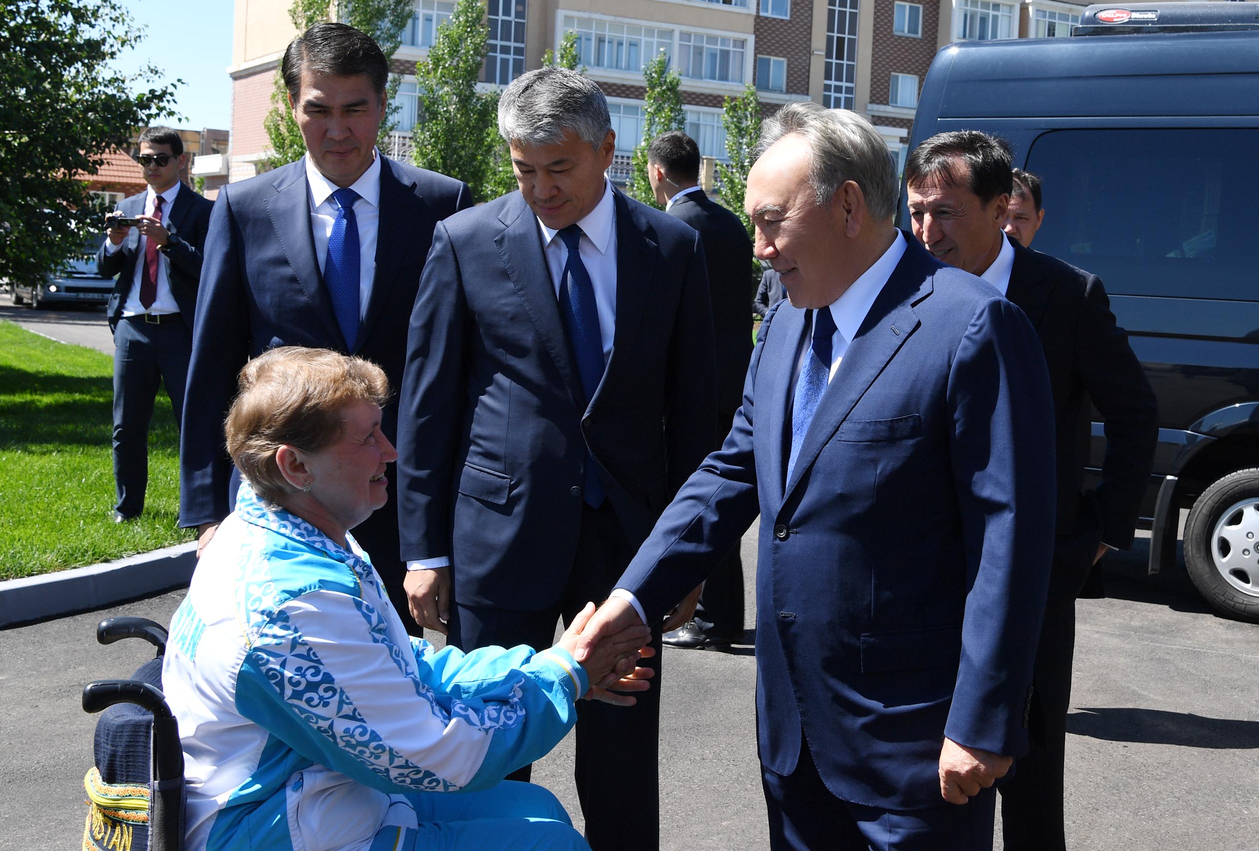 Kazakh President visits the Paralympics Training Centre