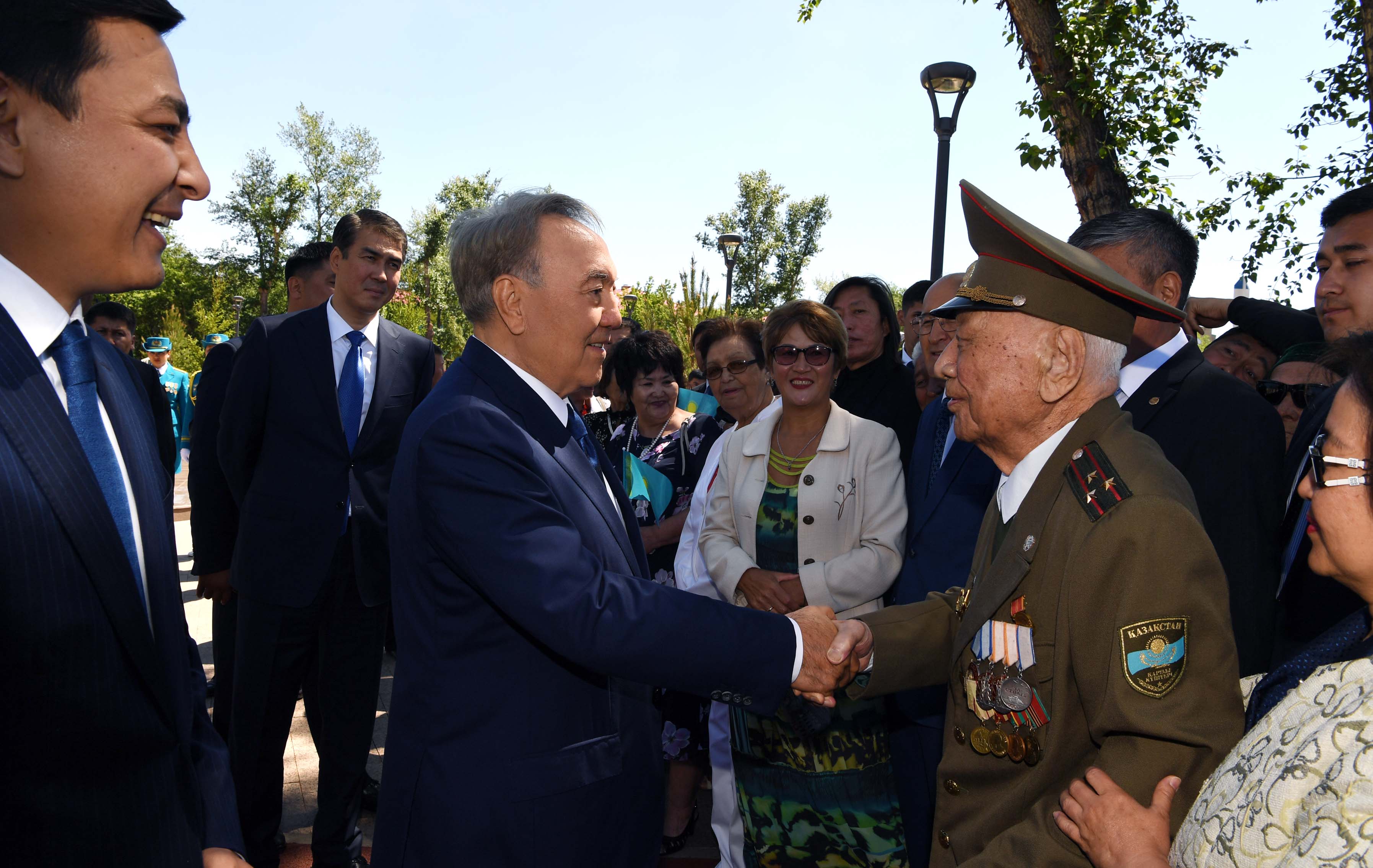 Kazakh President visits to Akzhaiyk park