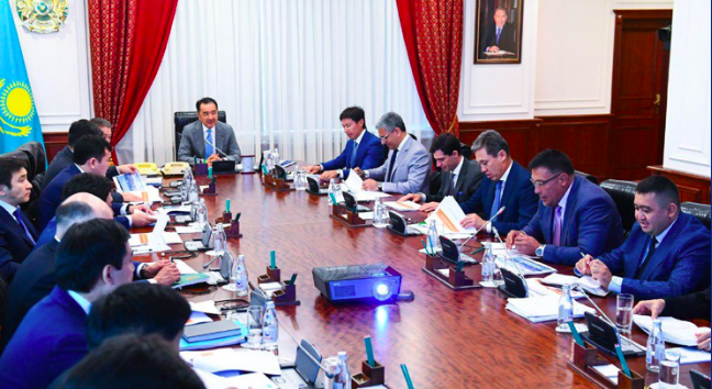 Kazakh PM holds a meeting of Expert Council on Competitiveness