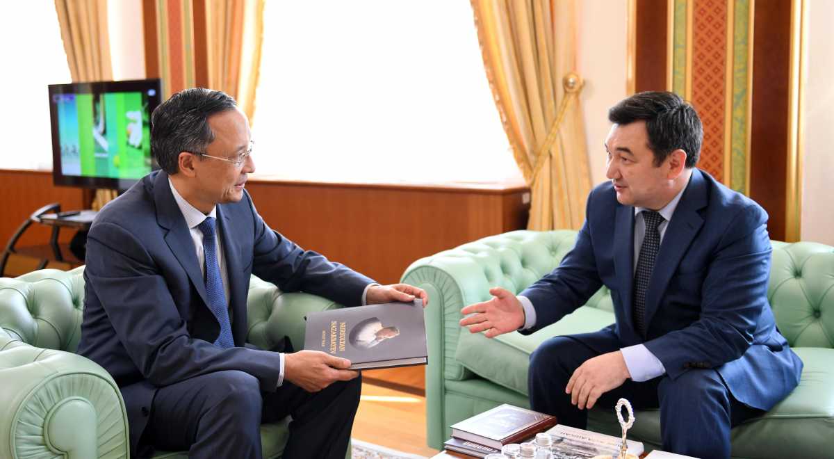 Foreign Minister meets with leadership of TURKPA and Turkic Academy