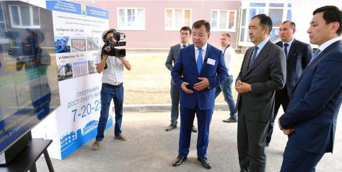Nurly Zher and 7-20-25: Bakytzhan Sagintayev gets acquainted with implementation of housing programs in Oral