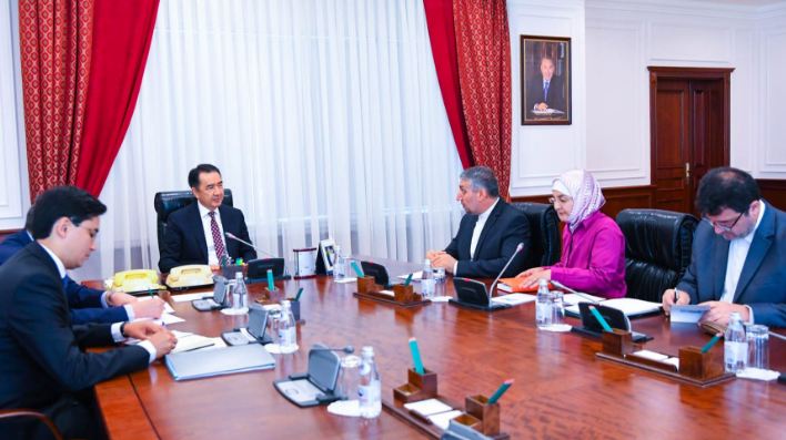 Kazakh PM discusses prospects for expanding trade and economic cooperation with Ambassador of Iran