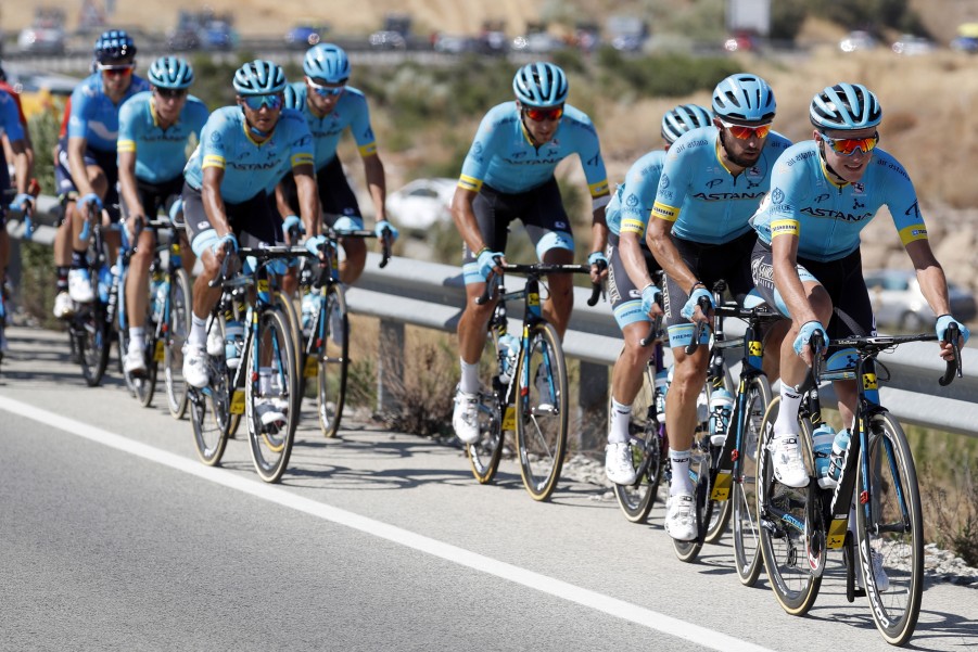  Astana works strong as a team at stage to Caminito del Rey