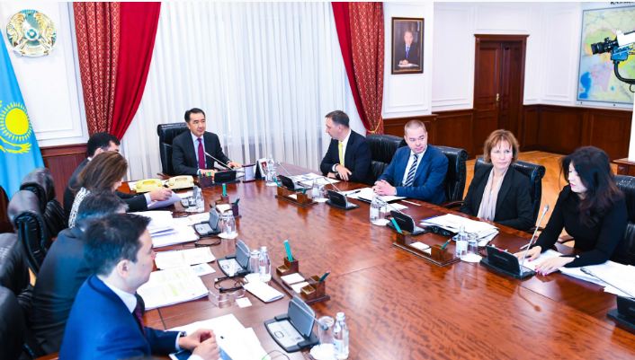 Казах PM holds a meeting with German experts on improving dual education system