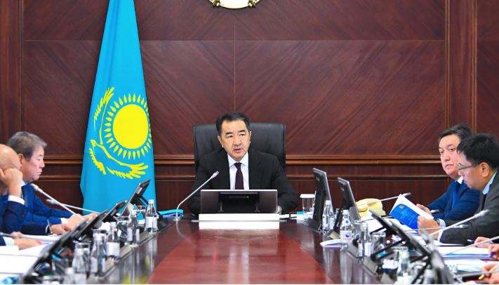 Bakytzhan Sagintayev instructs to intensify work on construction of new schools using mechanism of per capita funding
