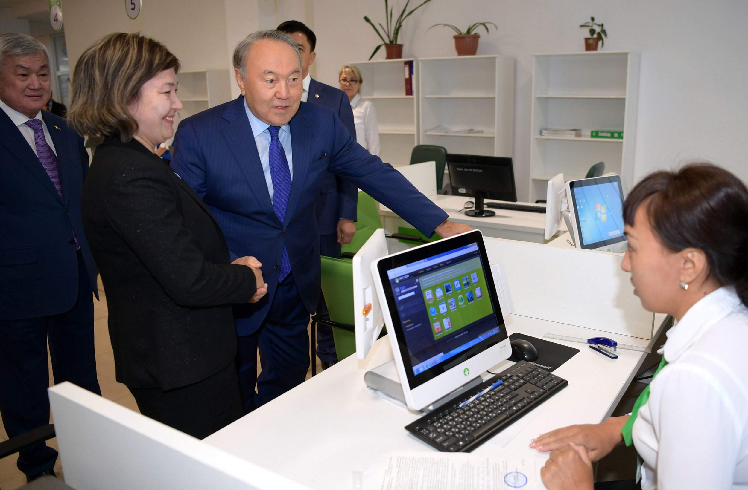 Kazakh President visits the Energy Efficiency Center