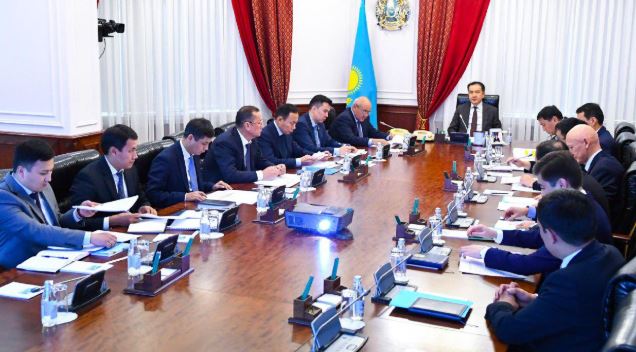 Bakytzhan Sagintayev holds a meeting on improving system of support for agro-industrial complex