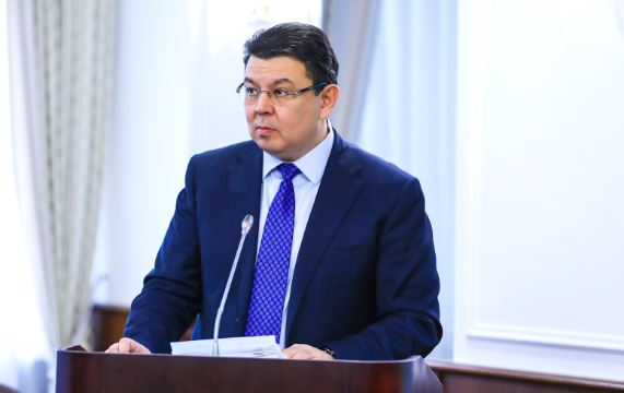 Final prices for commercial gas to be reduced by 6-15% from January 1 — Bozumbayev on execution of Presidential orders