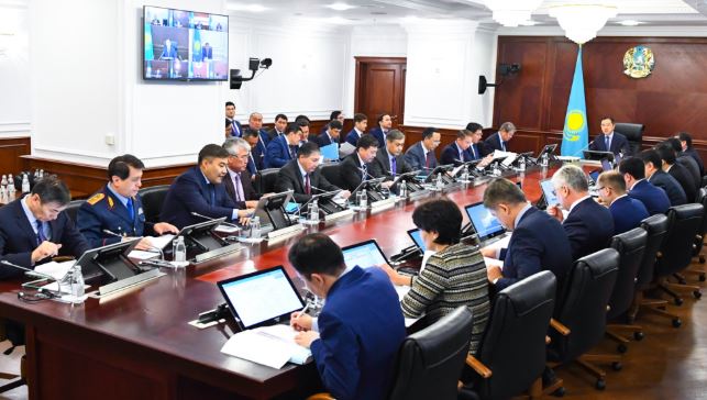 Government considers implementation of Nurly Zhol State Program: 7,500 km of roads reconstructed