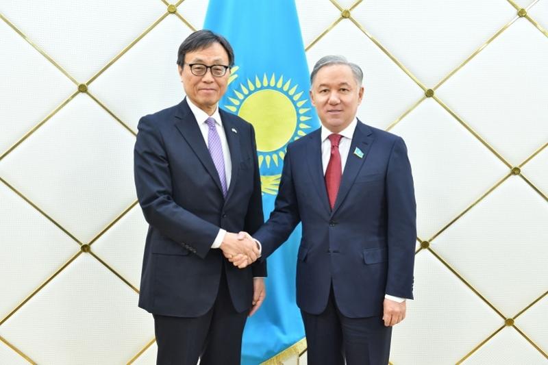 N. Nigmatulin received the ambassador of Japan in Kazakhstan I. Kawabatu