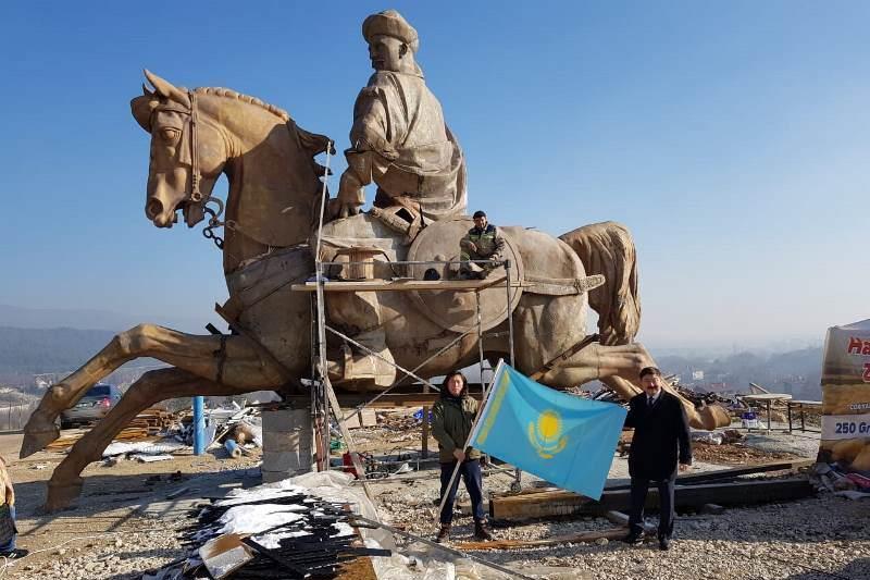Koroghlu Monument by Kazakh sculptor installed in Turkey