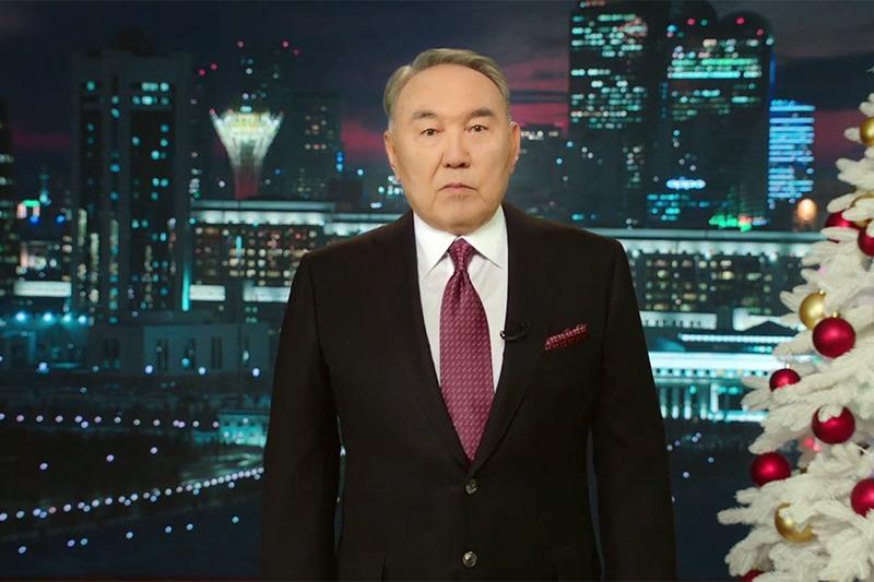 Nursultan Nazarbayev congratulates Kazakhstanis on New Year 2019