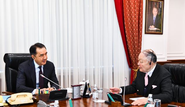 Bakytzhan Sagintayev meets with KIMEP President Chan Young Bang