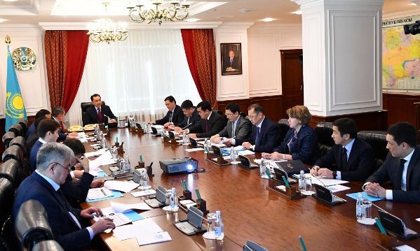 Bakytzhan Sagintayev holds a meeting on developing "economy of simple things"