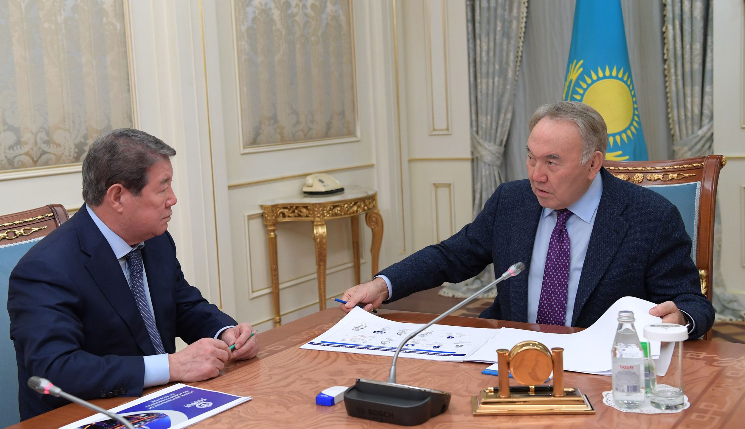 Kazakh President meets with Chairman of the Board of Samruk-Kazyna JSC Akhmetzhan Yessimov
