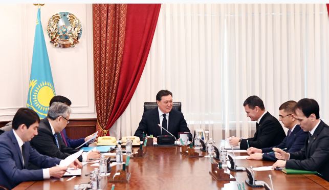 Askar Mamin meets with Deputy Chairman of the Cabinet of Ministers of Turkmenistan