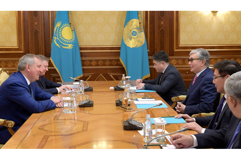 Kassym-Jomart Tokayev received the Director General of the Roscosmos State Corporation for Space Activities