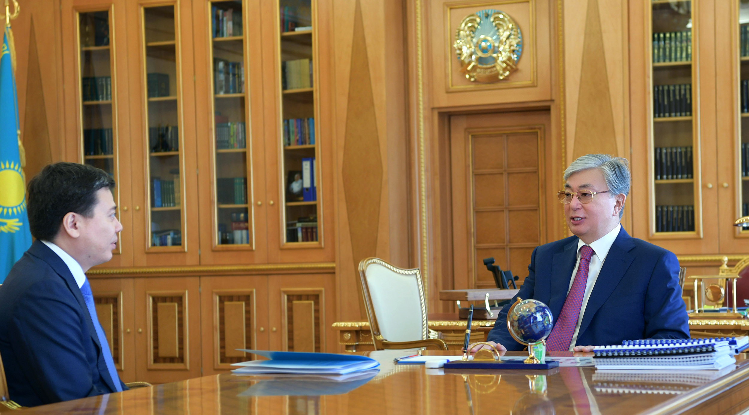 Kassym-Jomart Tokayev receives Minister of Justice Marat Beketayev
