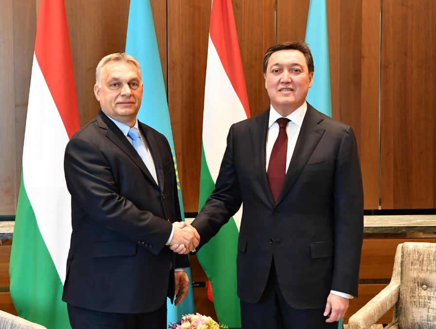 Askar Mamin and Viktor Orban discuss prospects for increasing investment cooperation