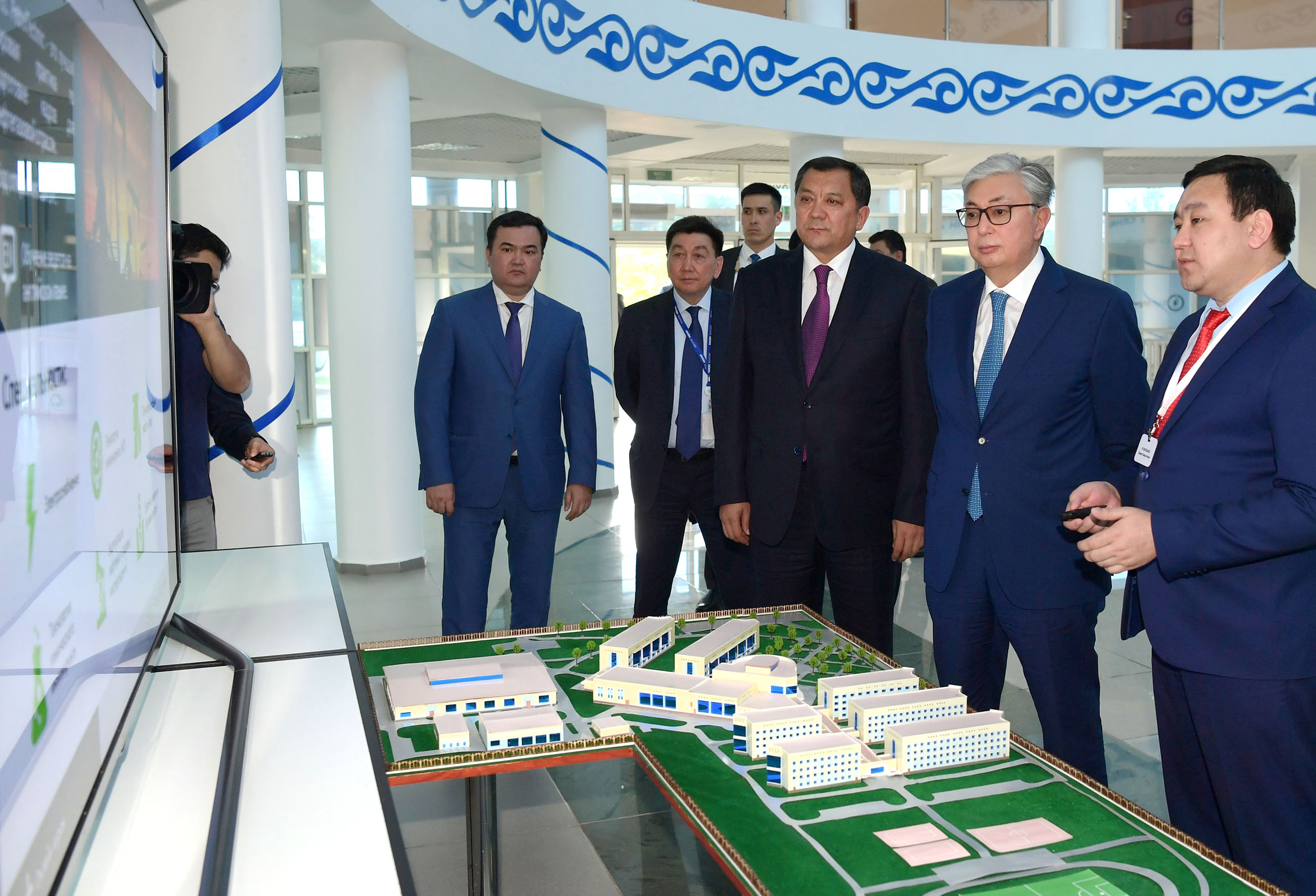 President of Kazakhstan visits APEC PetroTechnic Higher College