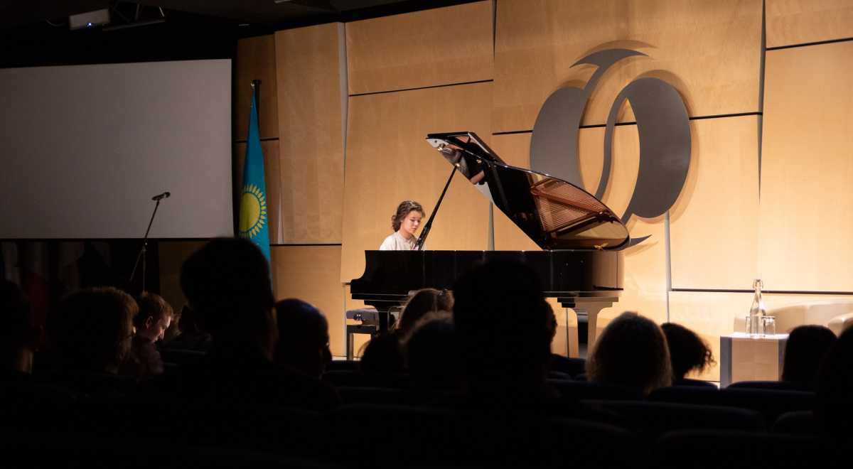 Full house at Kazakh pianist’s first concert in London