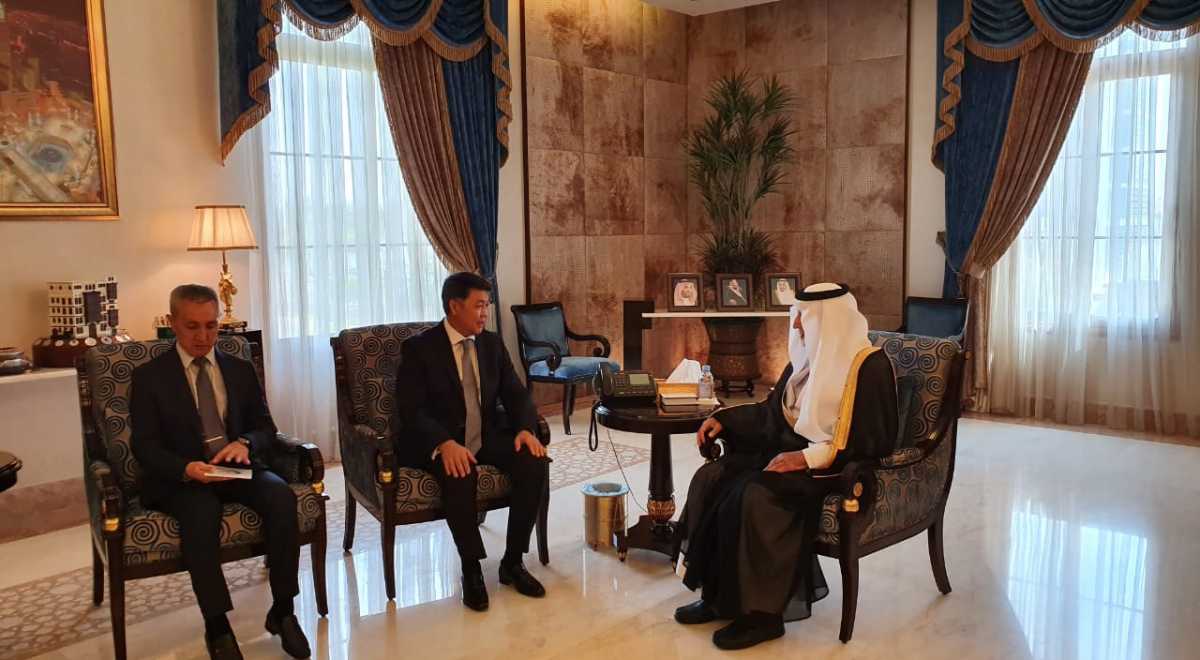 The Ambassador of Kazakhstan thanked Emir of Mecca Province for caring and assistance to Kazakhstan pilgrims