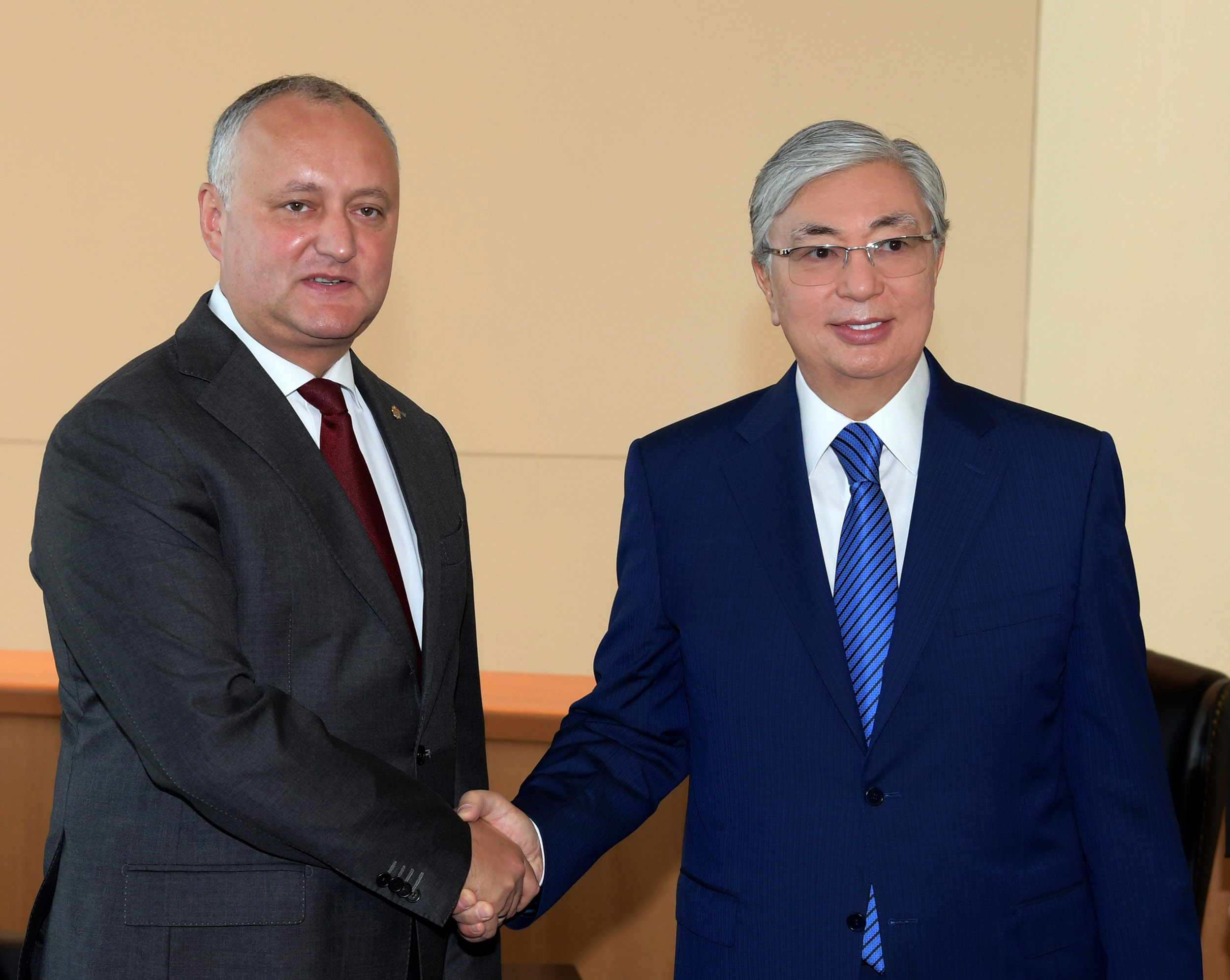 Kassym-Jomart Tokayev meets with President of Moldova Igor Dodon
