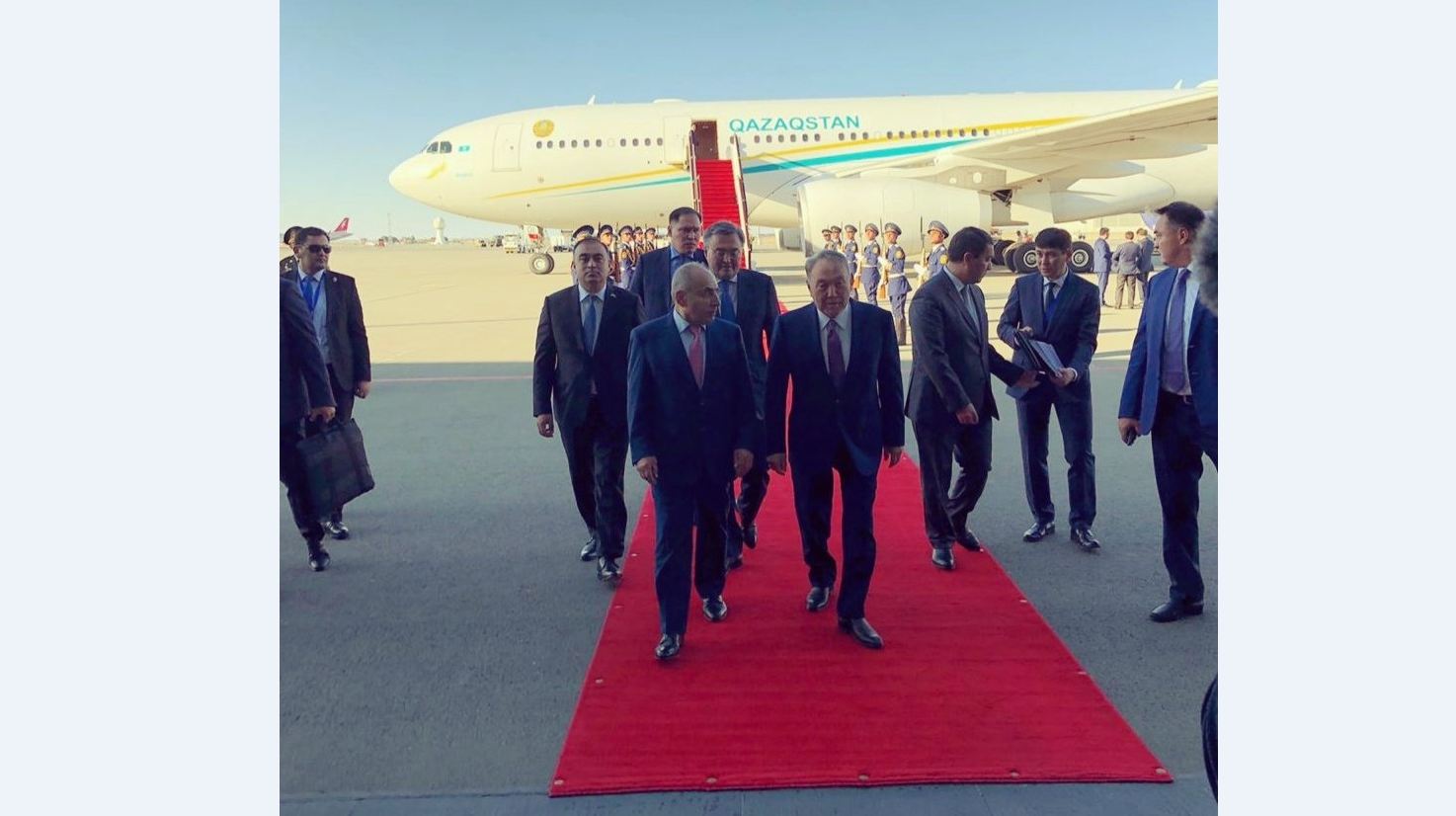 Nursultan Nazarbayev arrives in Baku