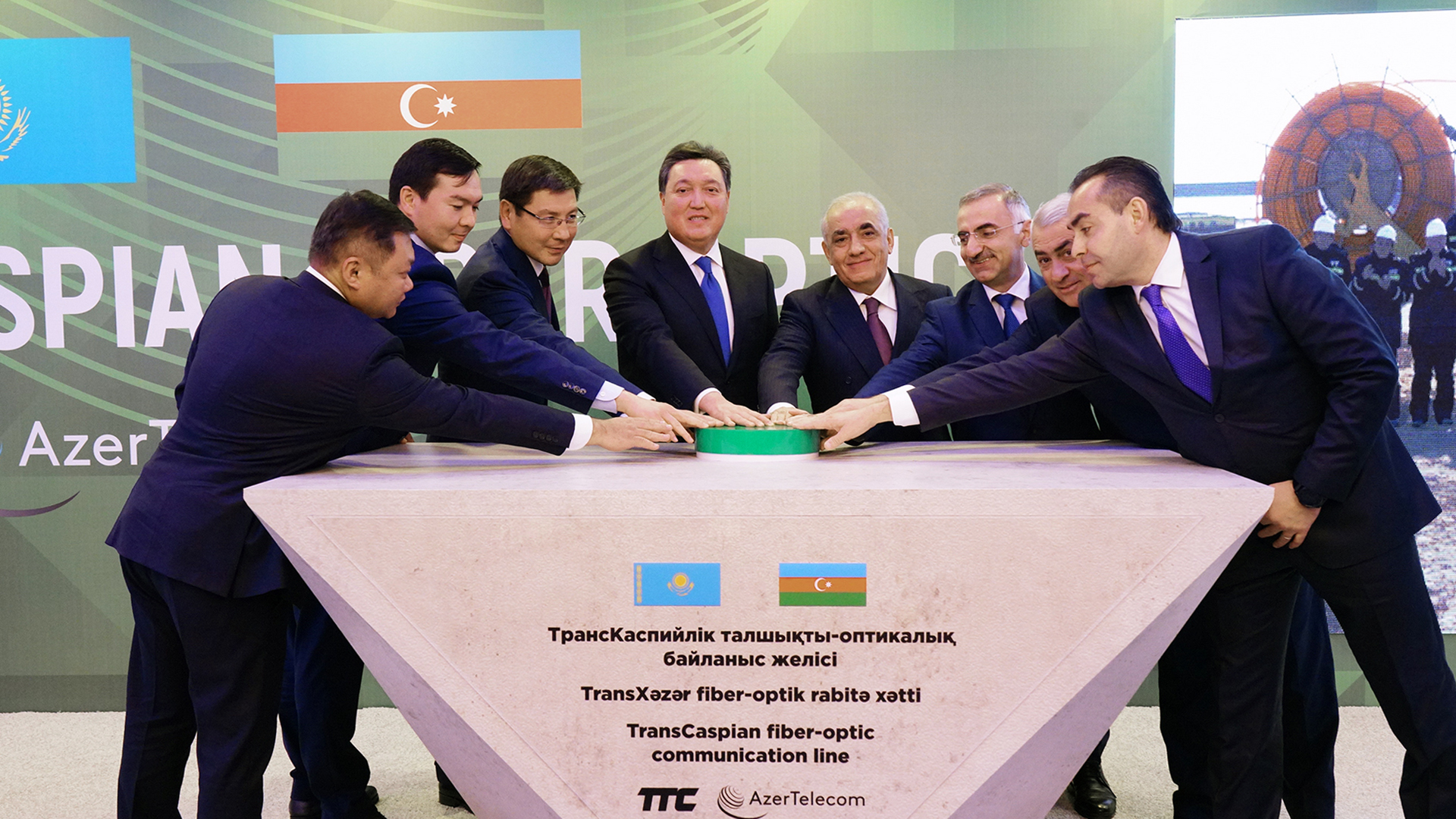 Construction of fiber optic links along the bottom of the Caspian Sea launched