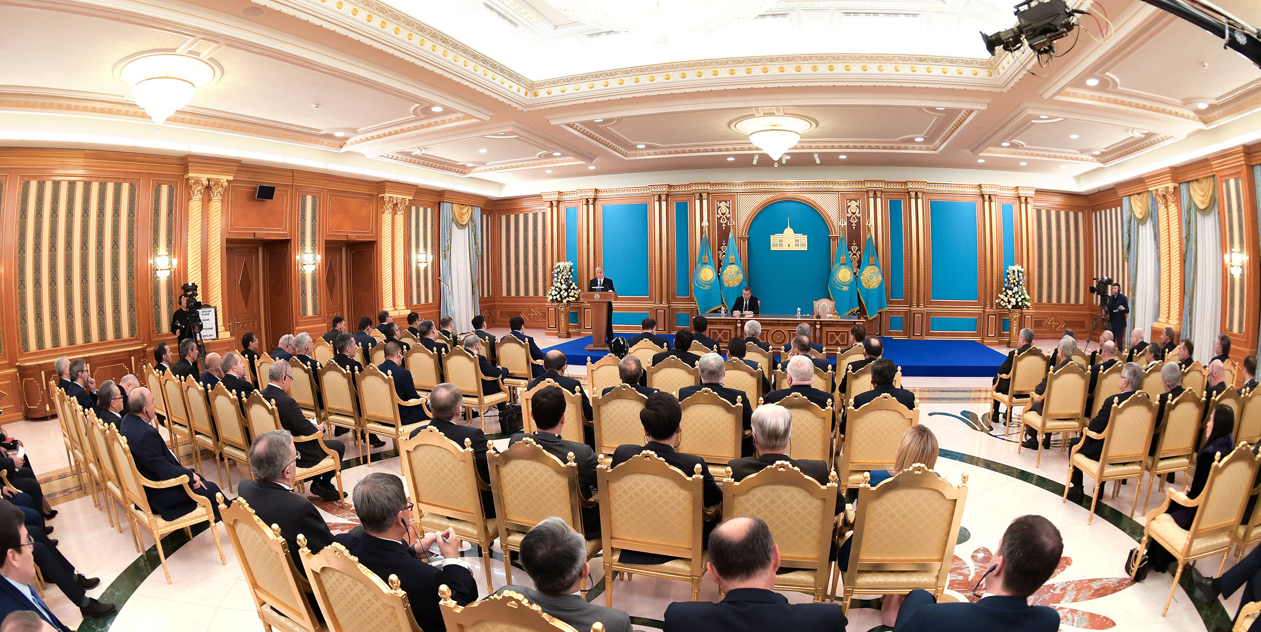 Kazakh President meets heads of foreign diplomatic missions