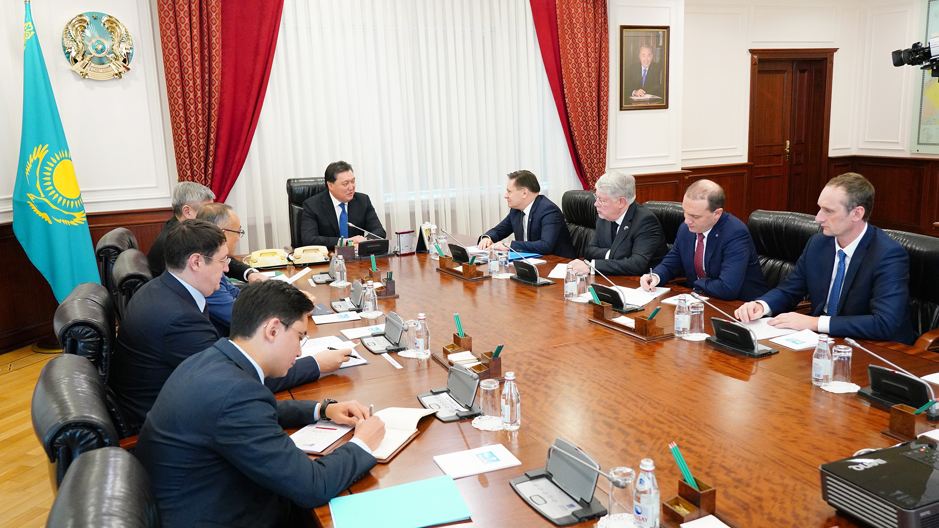 Prime Minister receives Head of Rosatom State Corporation Alexey Likhachev