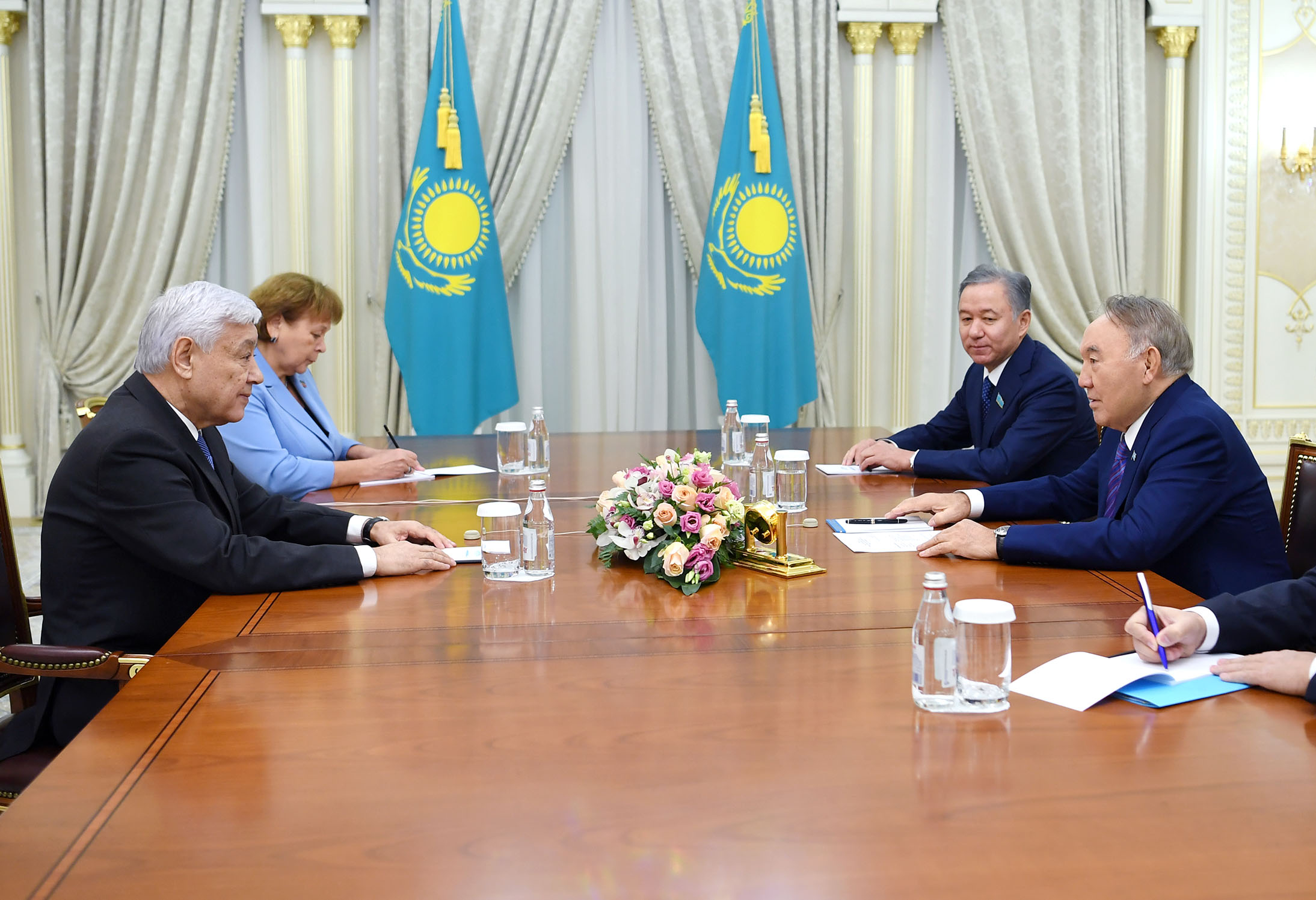 Elbasy meets with Chairman of the State Council of Tatarstan