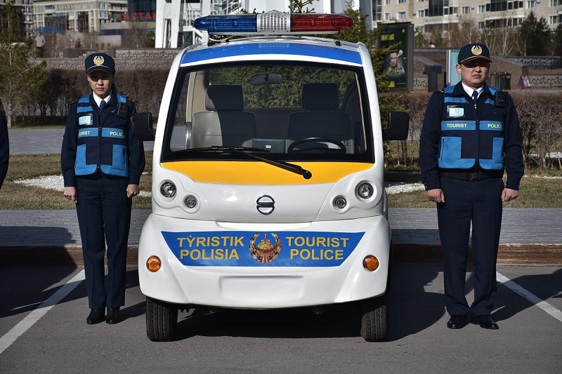 How does the tourist police work in Nur-Sultan?