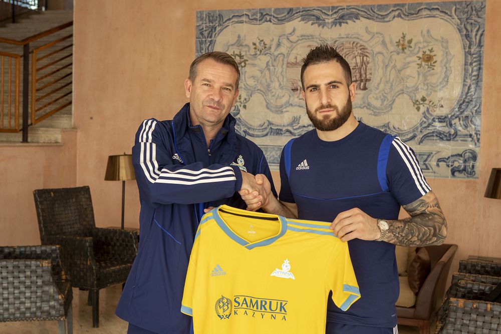 FC "Astana" signs two players