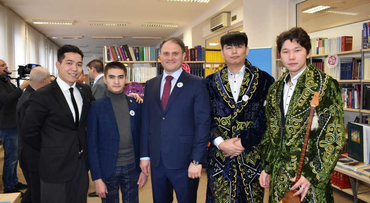 Central Library of the Slovak Academy of Sciences receives Abai’s books