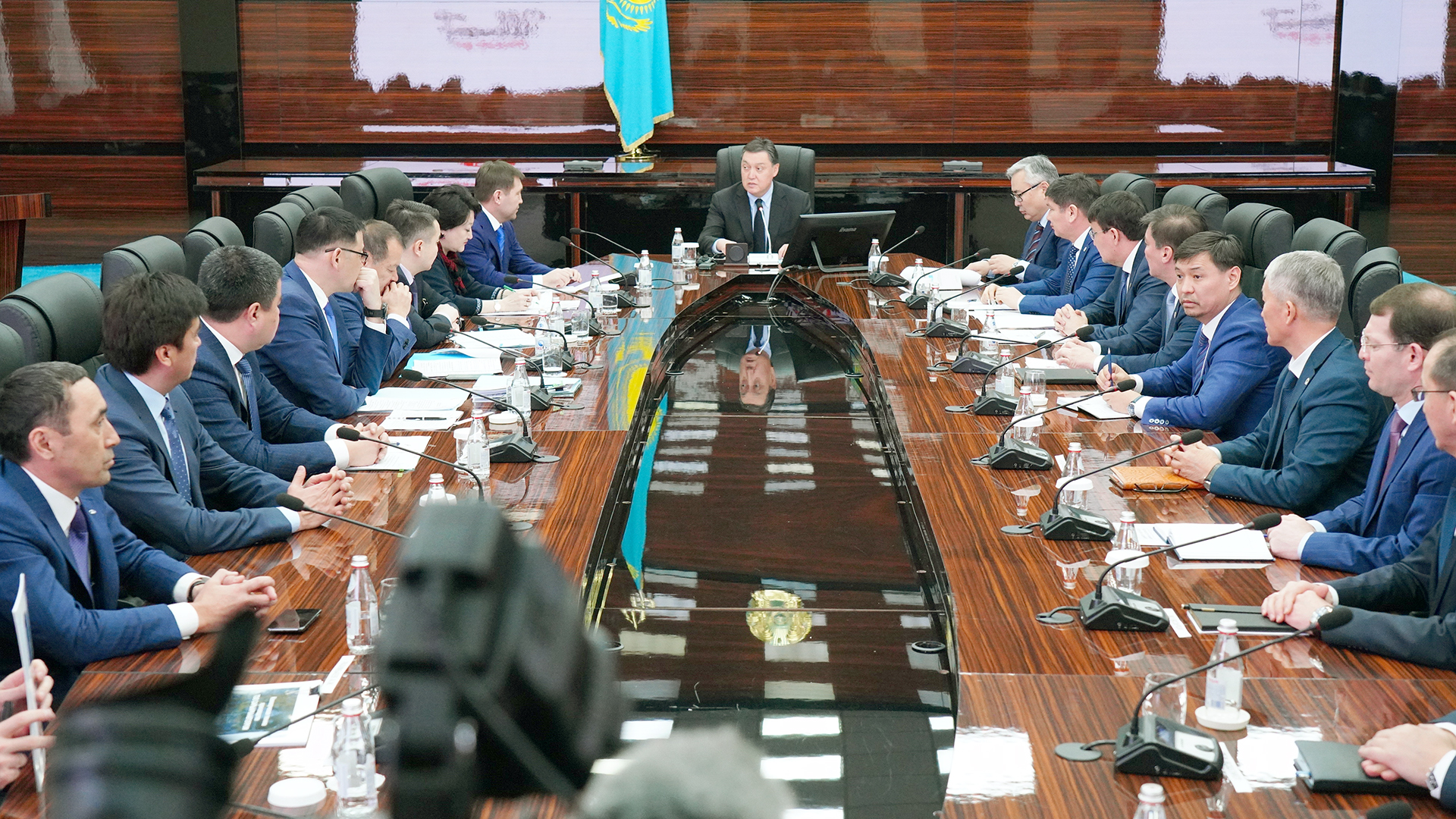 Askar Mamin holds meeting on development of Shymkent
