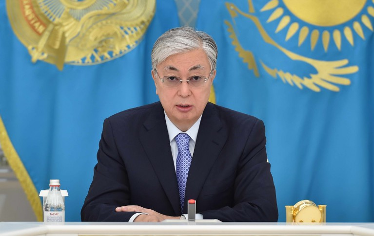 The Head of State holds a meeting on the economic situation in the country