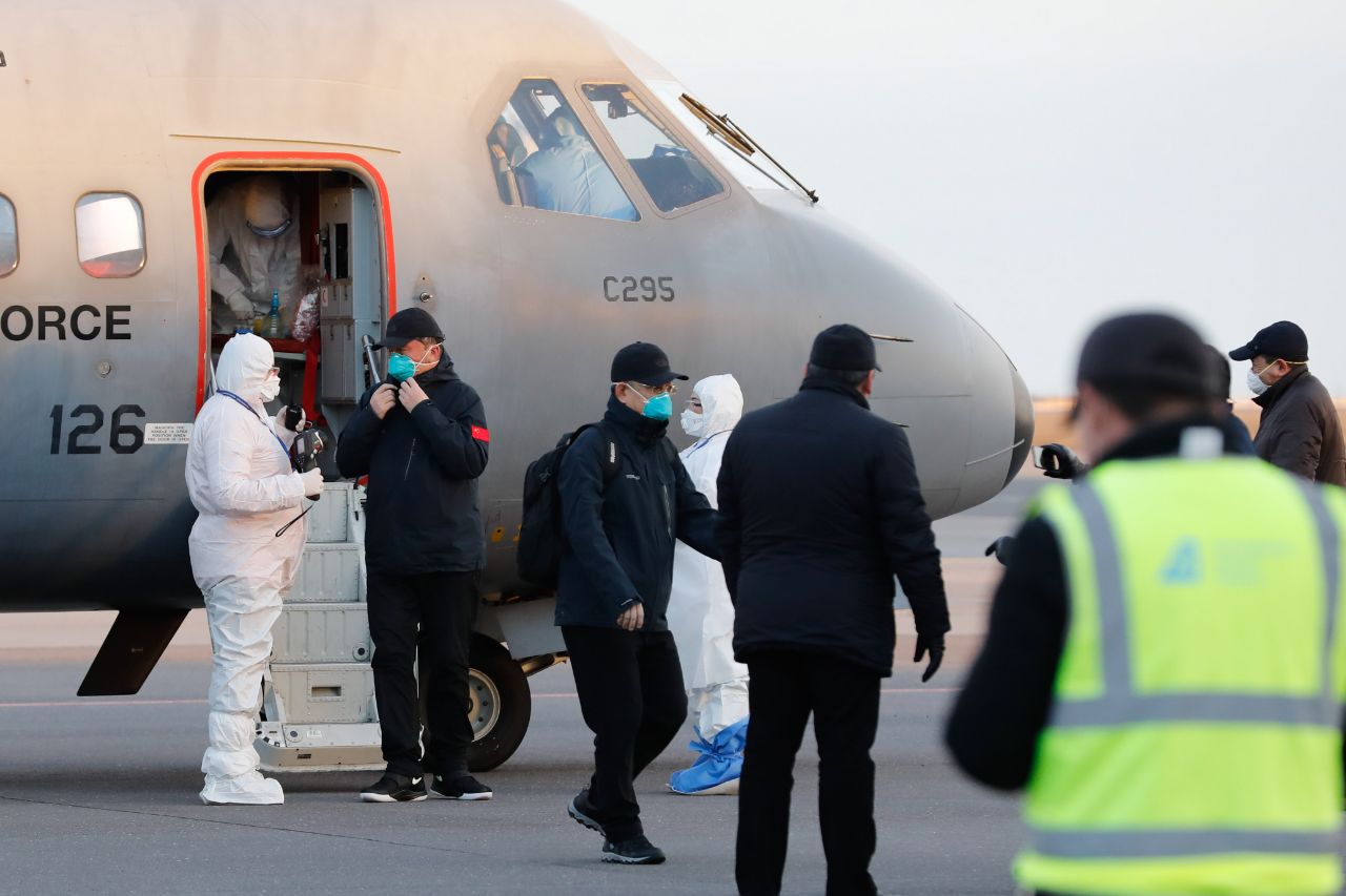 Chinese doctors arrive in Kazakhstan